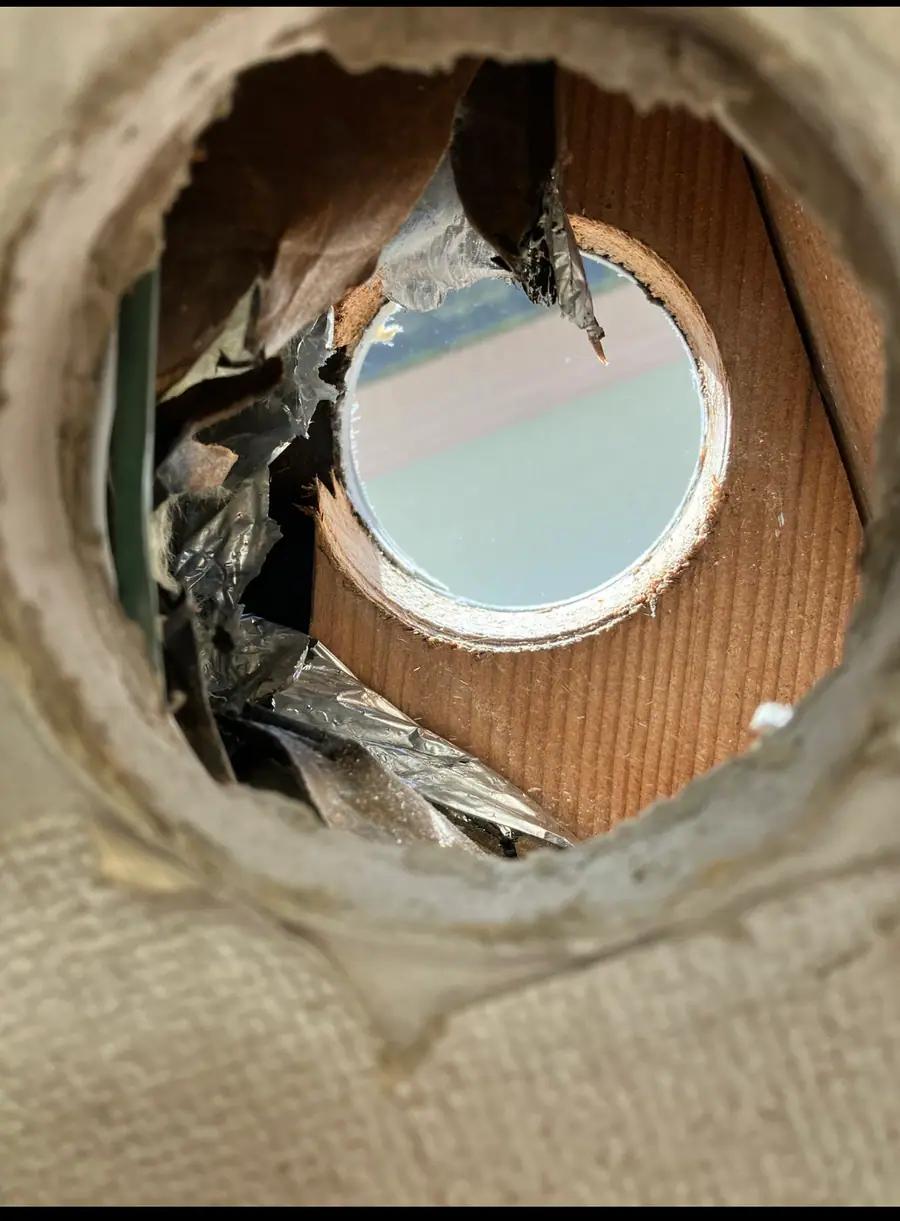隠蔽配管 既存電線の太さを確認のイメージ